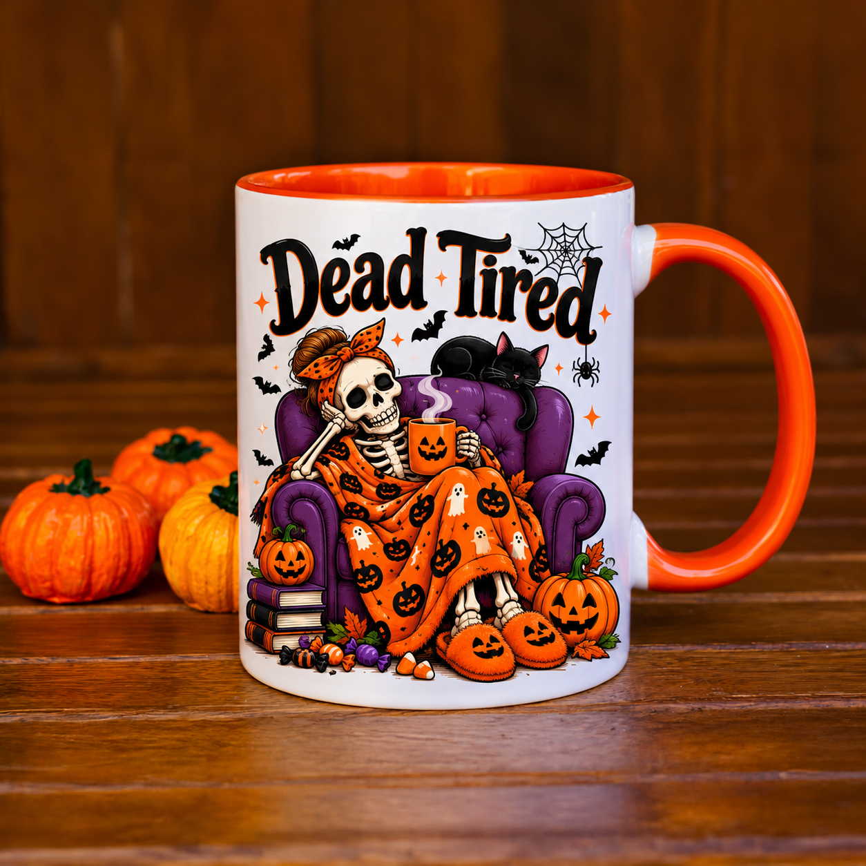 Cană Halloween Dead Tired – Schelet Amuzant, Interior Portocaliu